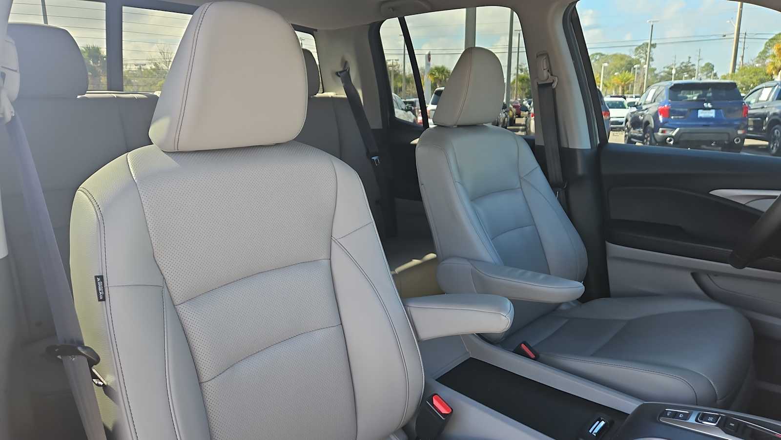 Thumbnail: 2023 Honda Ridgeline - 27