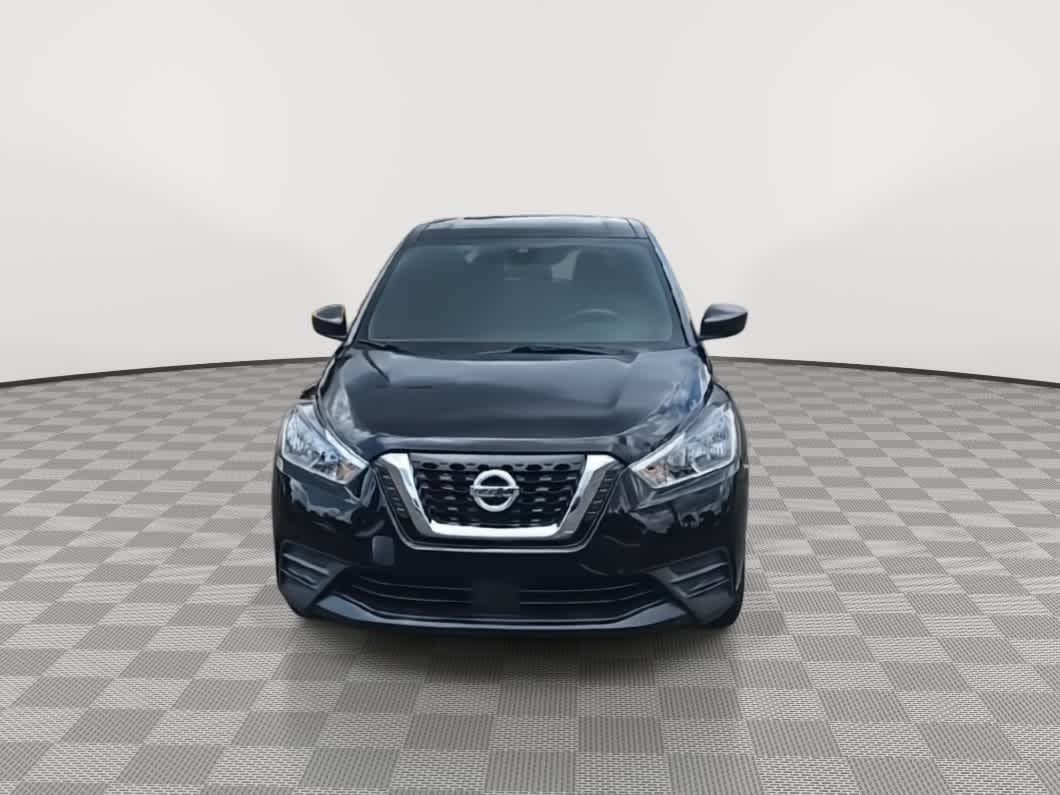 Thumbnail: 2020 Nissan Kicks - 3