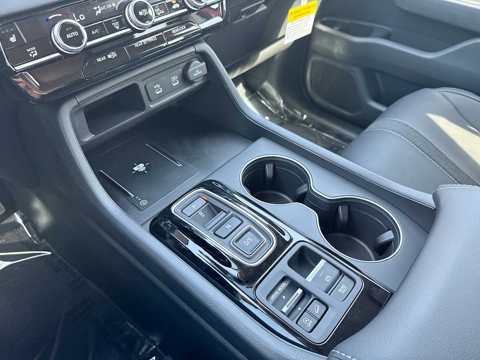 Thumbnail: 2026 Honda Pilot - 21