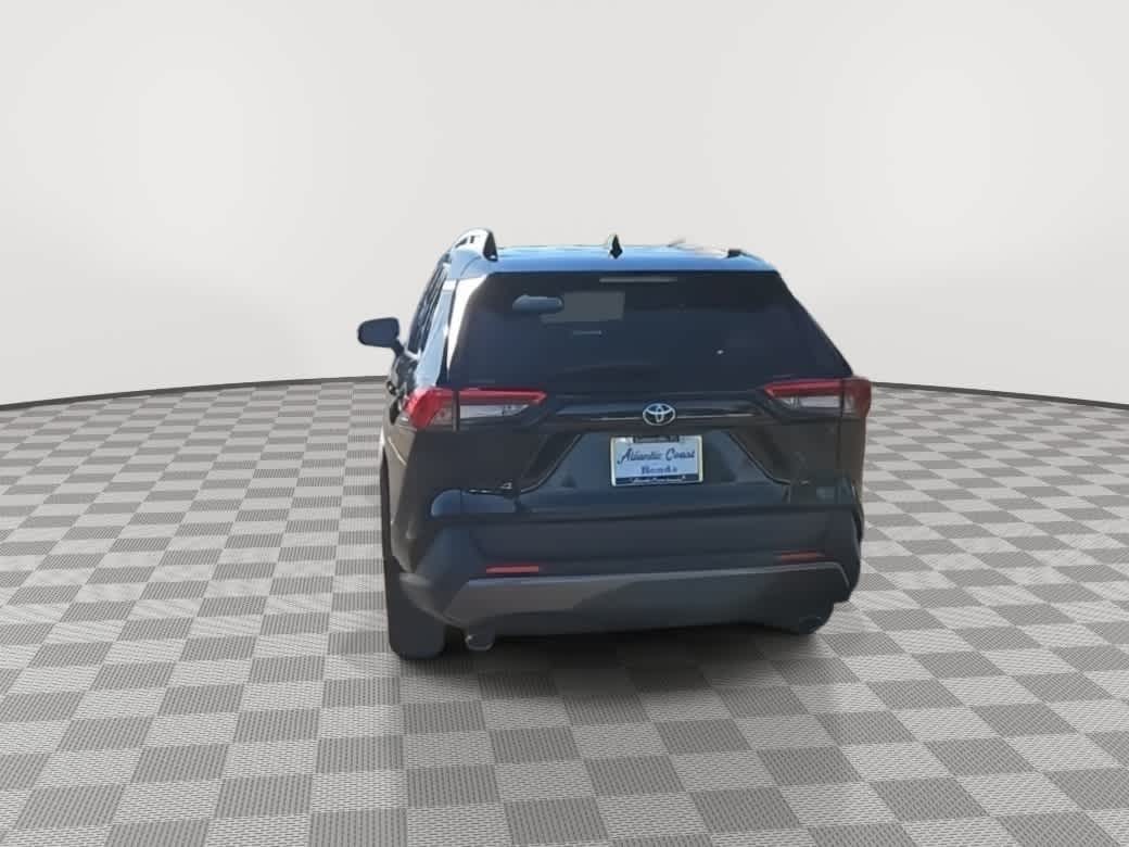 Thumbnail: 2022 Toyota RAV4 - 7