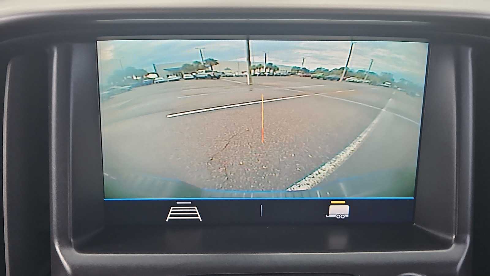 Thumbnail: 2022 Chevrolet Colorado - 23