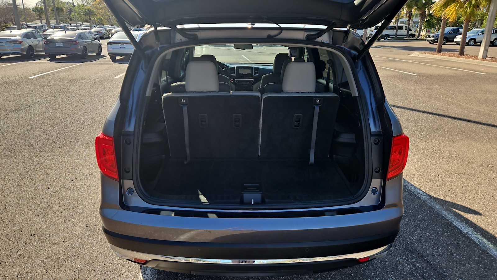 Thumbnail: 2016 Honda Pilot - 21