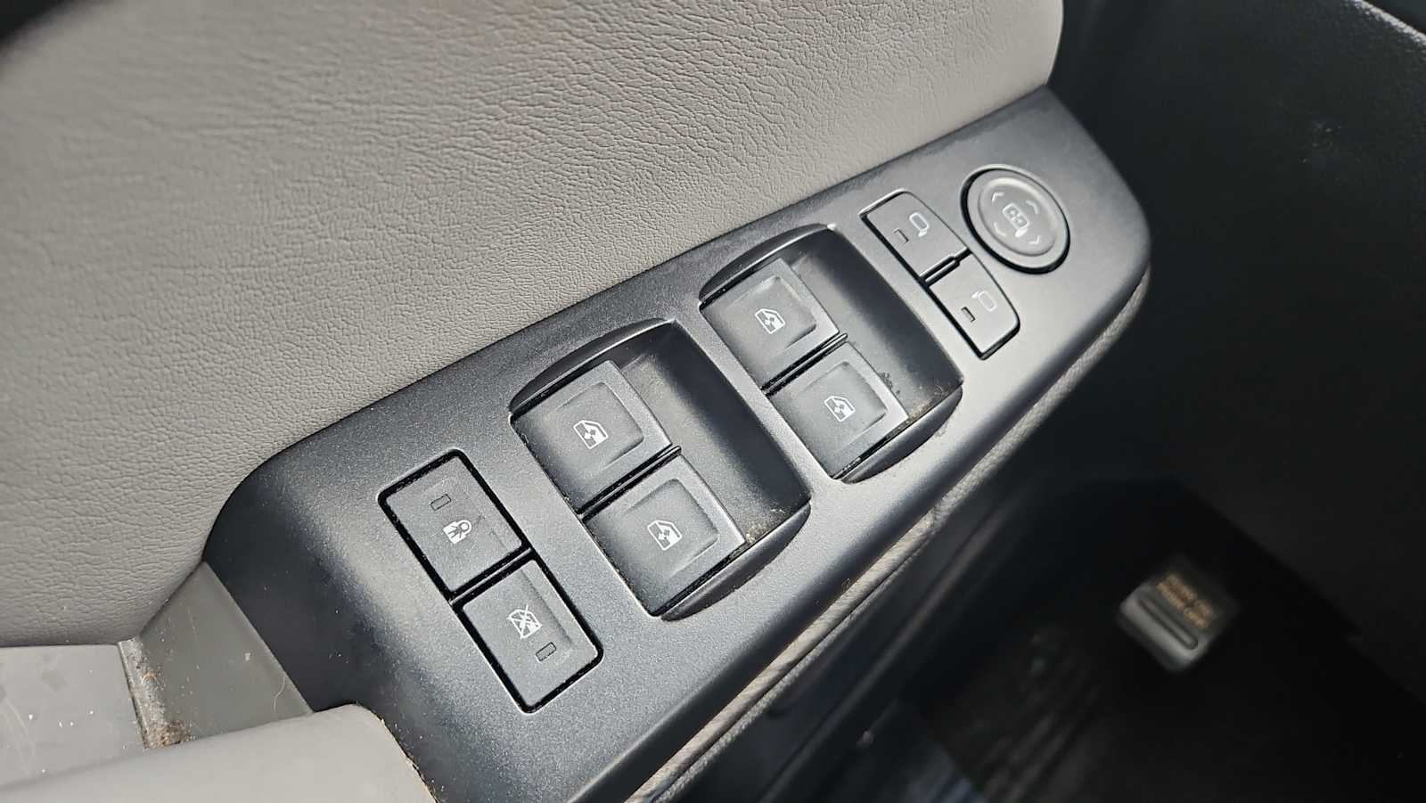 Thumbnail: 2019 Chevrolet Tahoe - 15