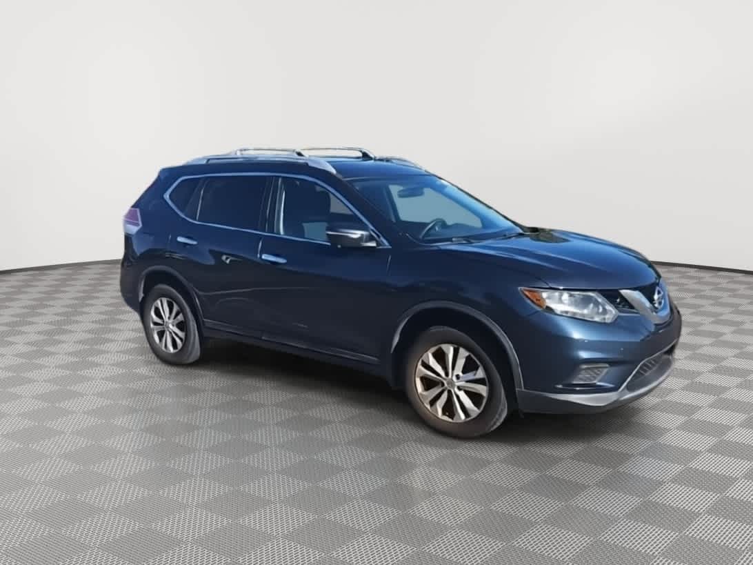 Thumbnail: 2015 Nissan Rogue - 2