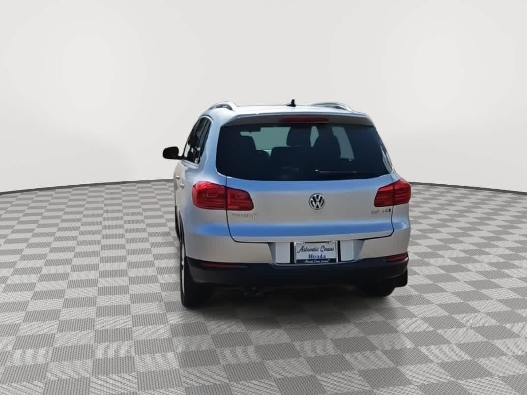 Thumbnail: 2014 Volkswagen Tiguan - 7