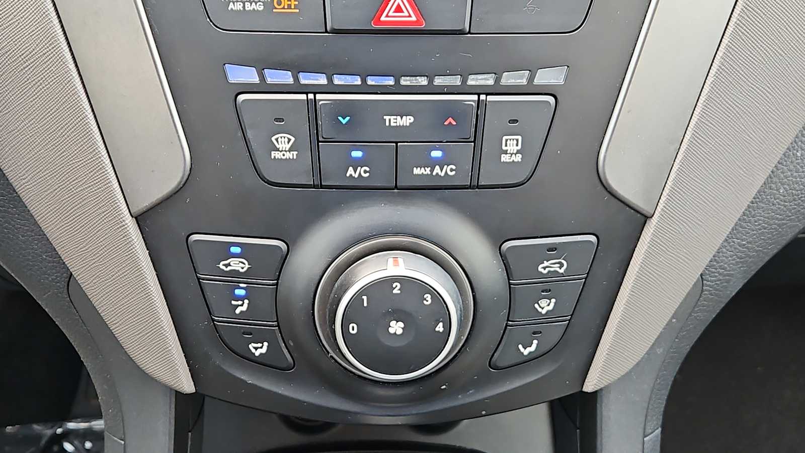 Thumbnail: 2018 Hyundai Santa Fe - 15