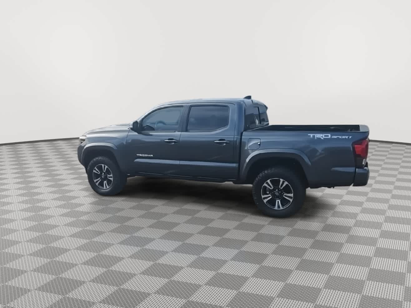 Thumbnail: 2019 Toyota Tacoma - 6