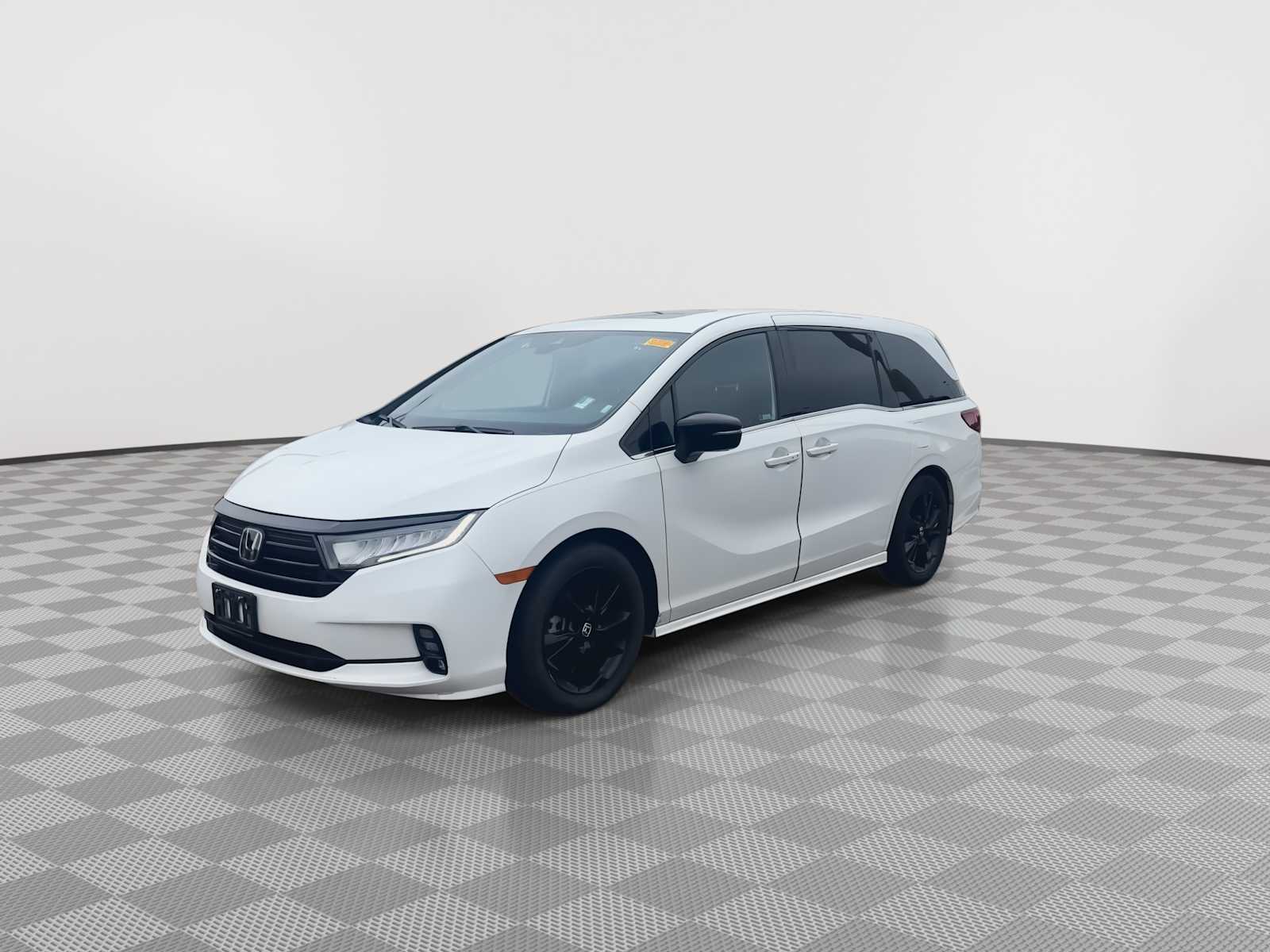 Thumbnail: 2023 Honda Odyssey - 4