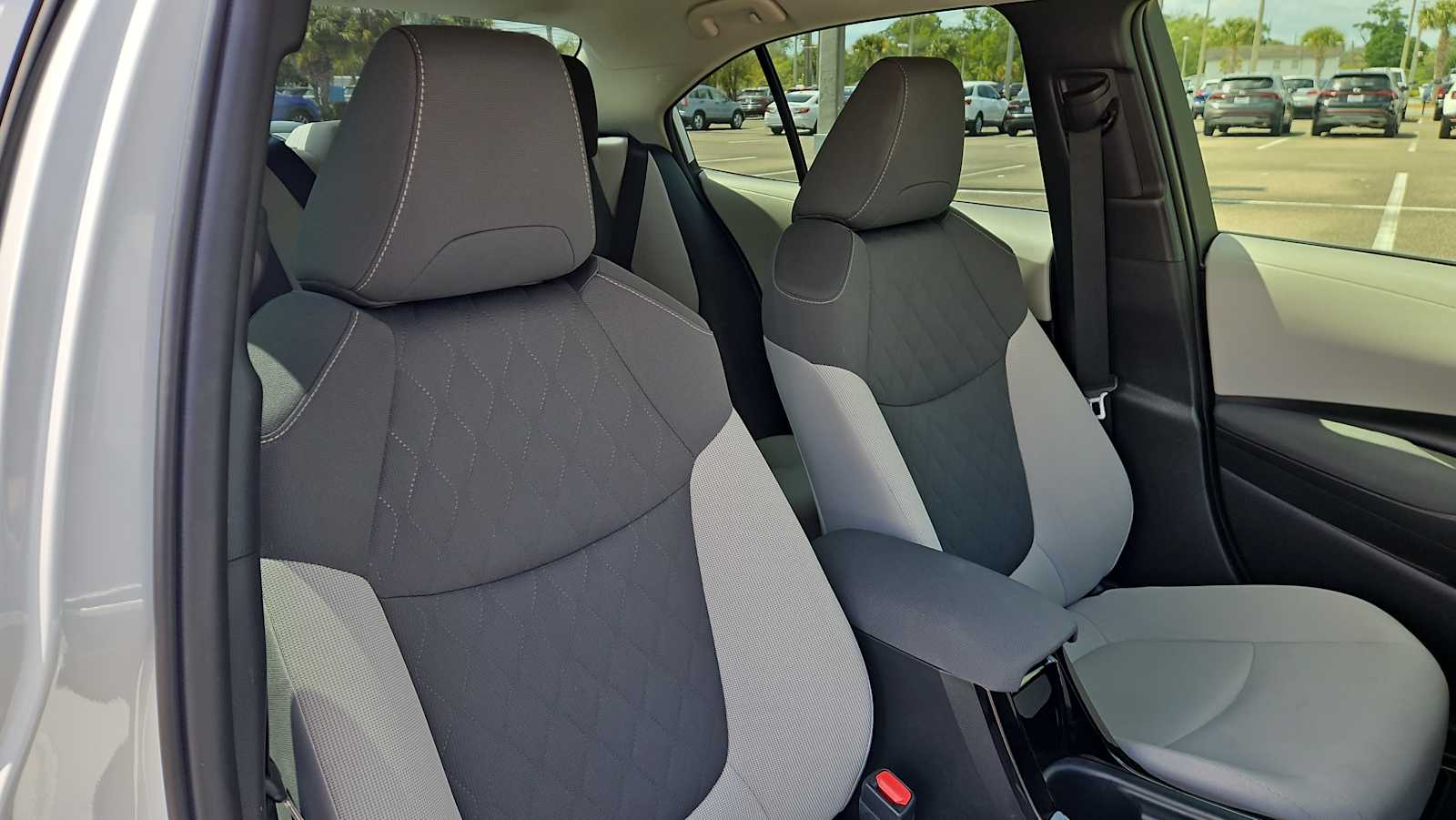 Thumbnail: 2022 Toyota Corolla - 24