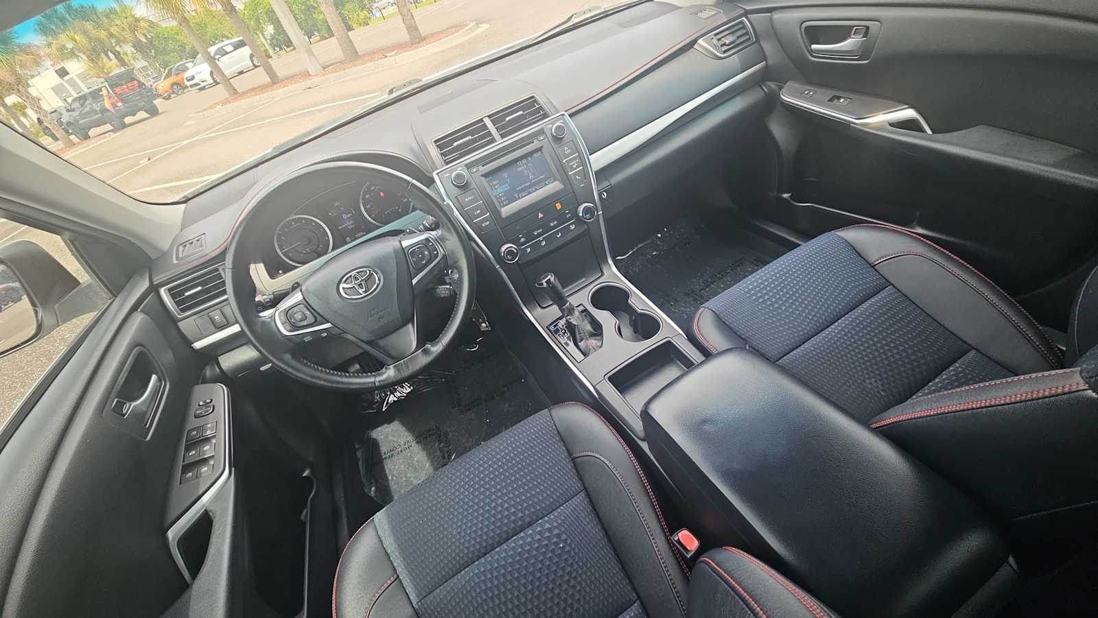 Thumbnail: 2015 Toyota Camry - 22