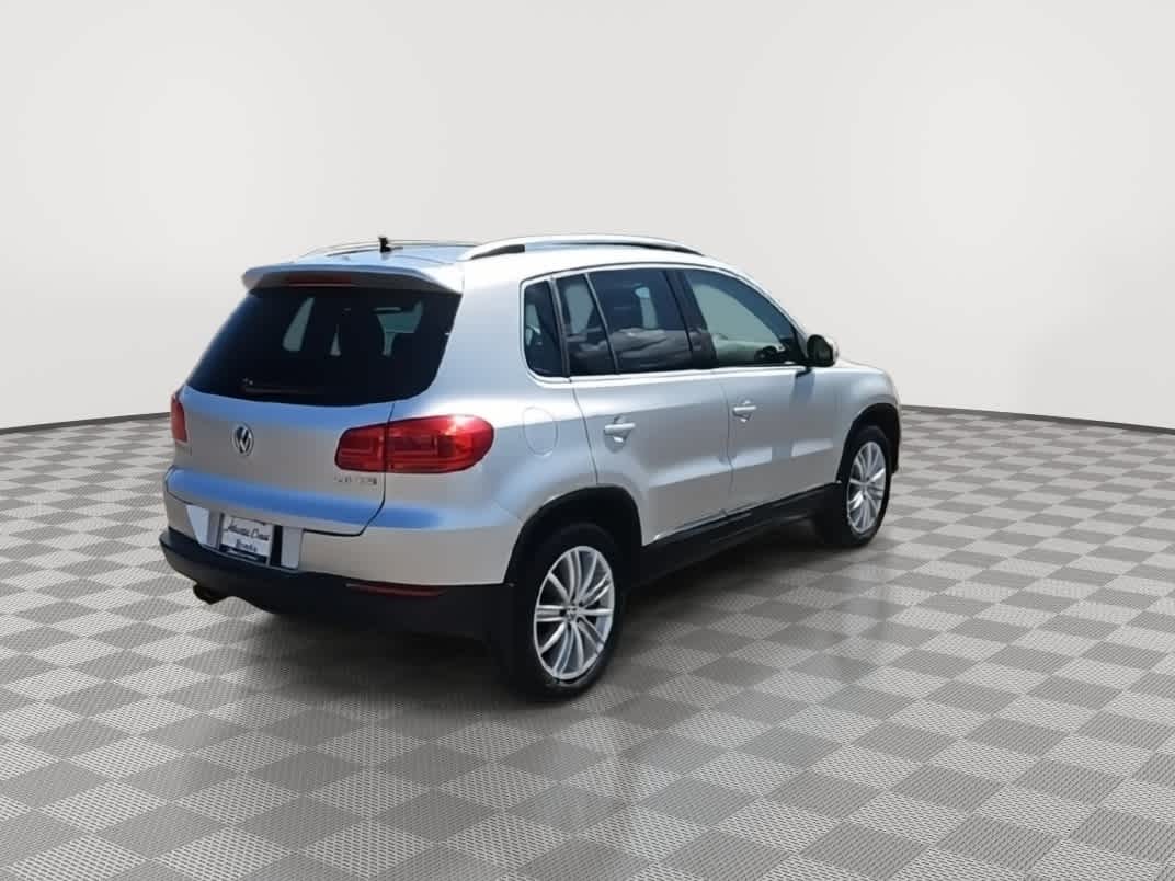Thumbnail: 2014 Volkswagen Tiguan - 8