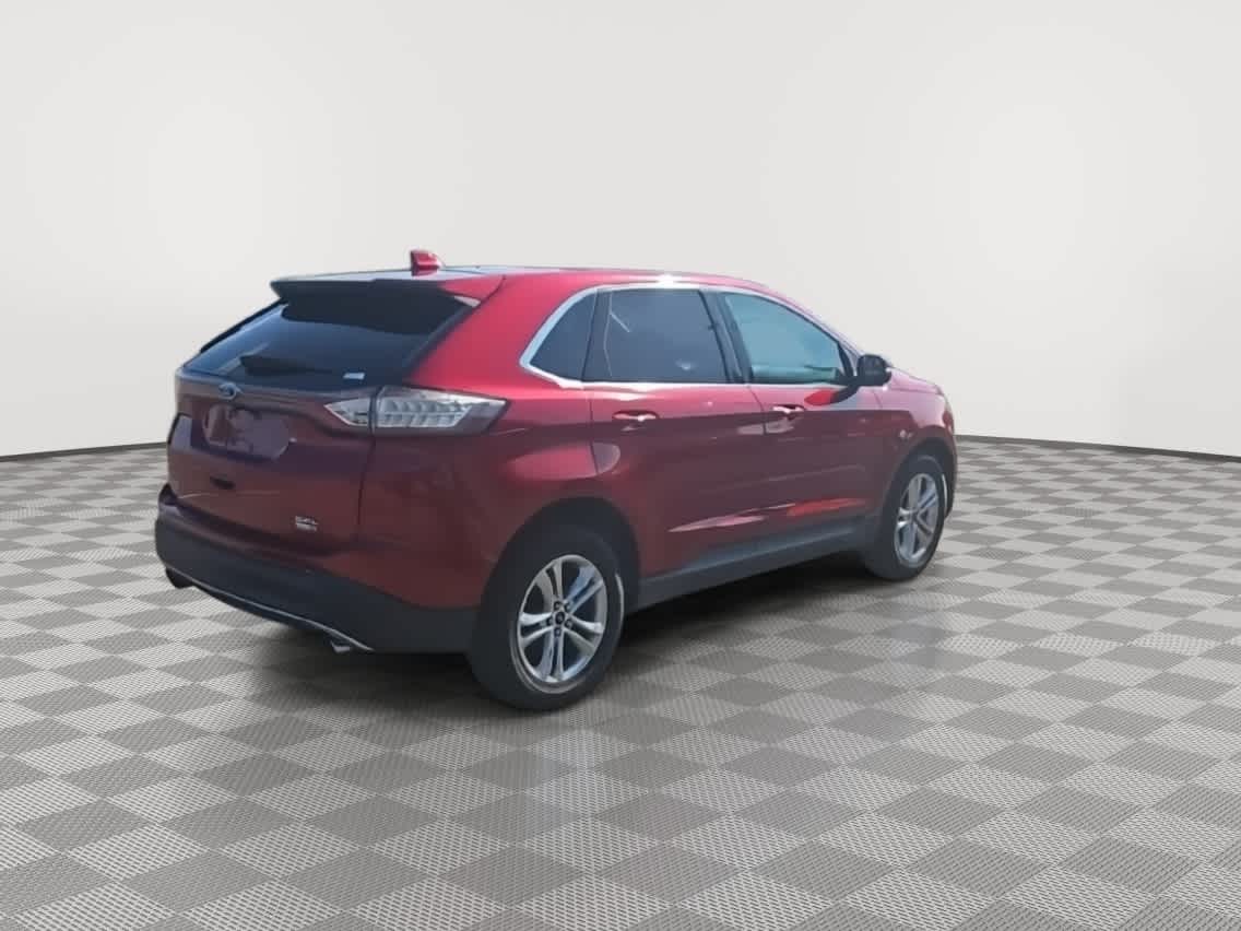 Thumbnail: 2016 Ford Edge - 8