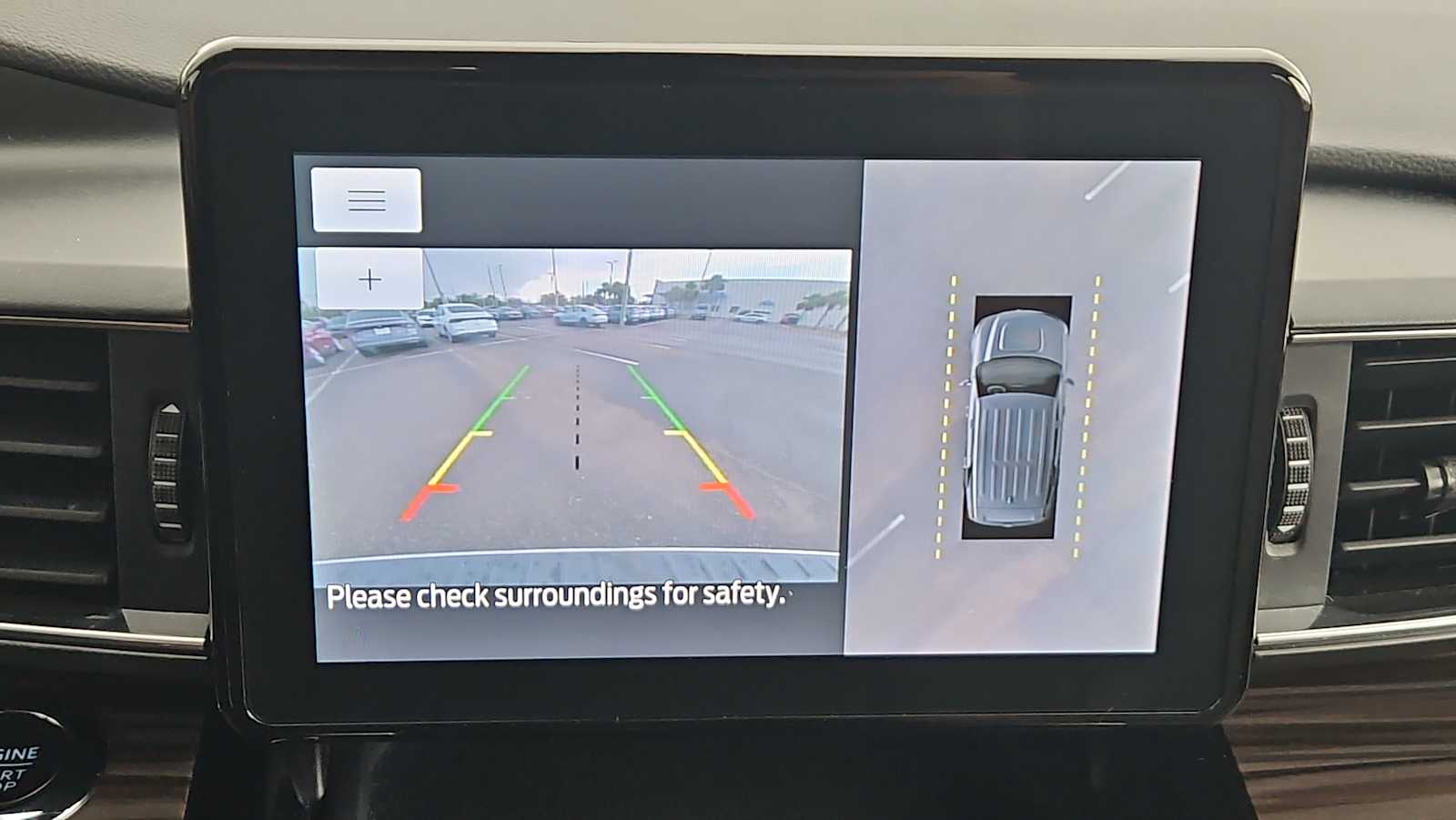 Thumbnail: 2022 Ford Explorer - 11