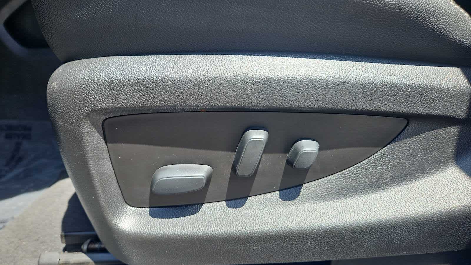 Thumbnail: 2019 GMC Yukon - 14