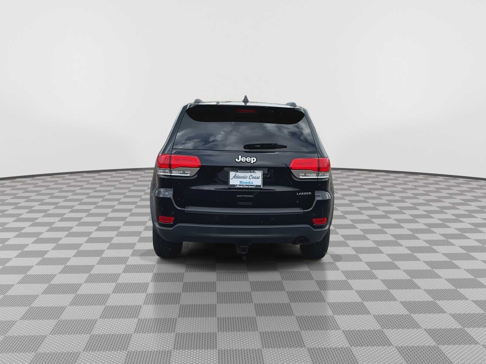Thumbnail: 2017 Jeep Grand Cherokee - 7