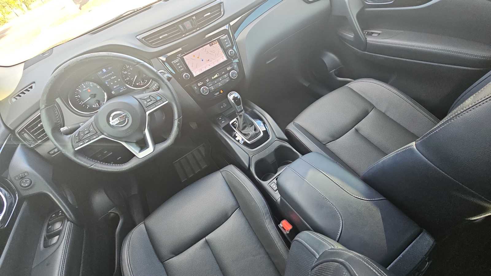 Thumbnail: 2022 Nissan Rogue Sport - 22