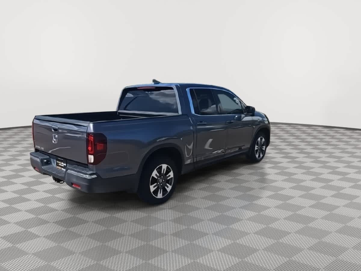 Thumbnail: 2017 Honda Ridgeline - 8