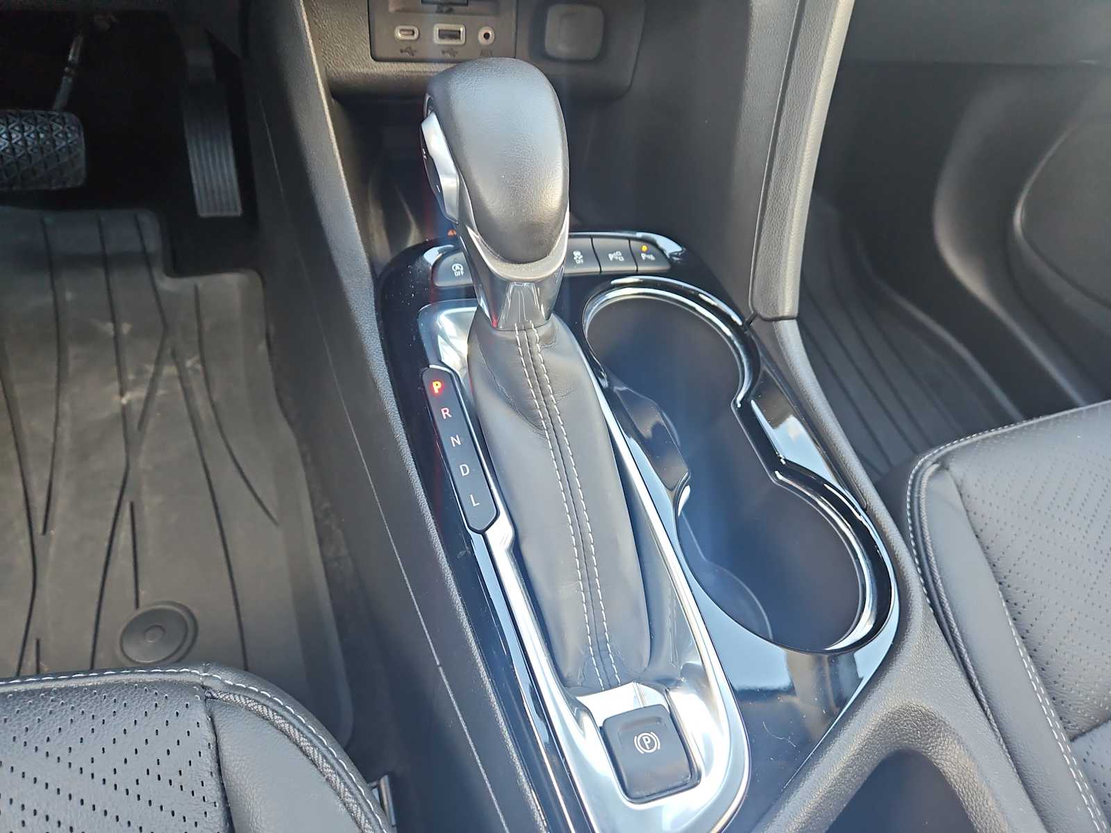 Thumbnail: 2022 Buick Encore GX - 22