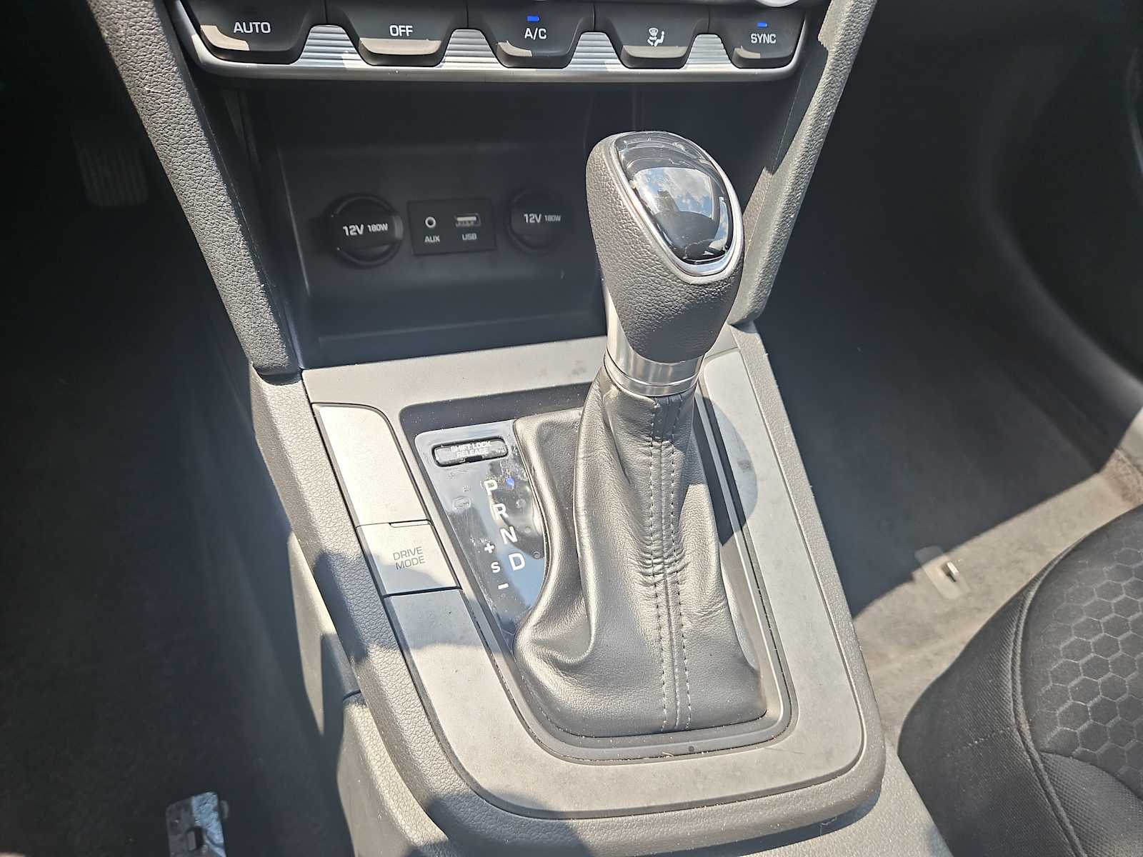 Thumbnail: 2020 Hyundai Elantra - 20