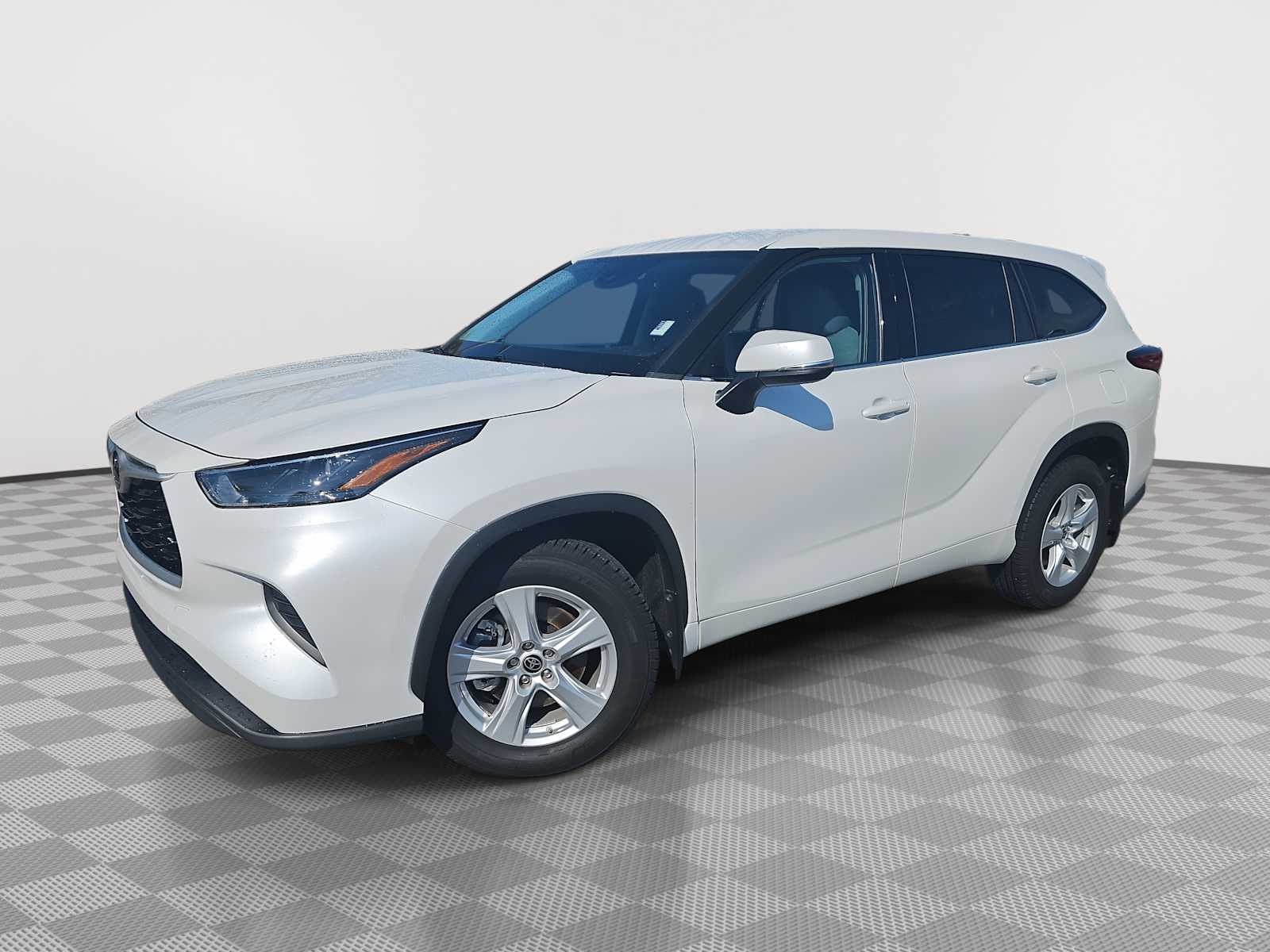 Thumbnail: 2022 Toyota Highlander - 1