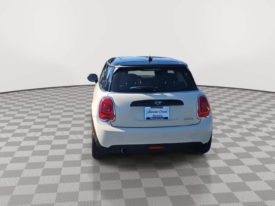Thumbnail: 2019 MINI Cooper Hardtop - 7