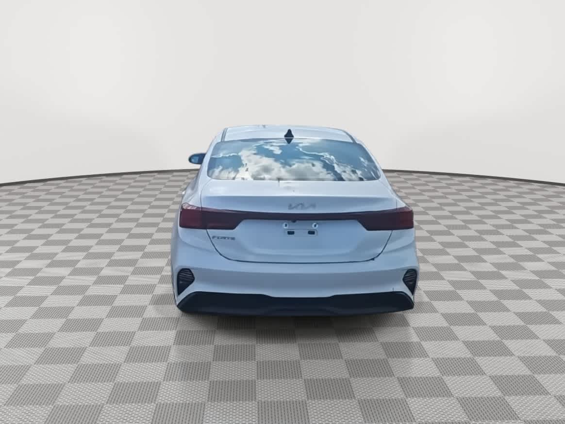 Thumbnail: 2023 Kia Forte - 7