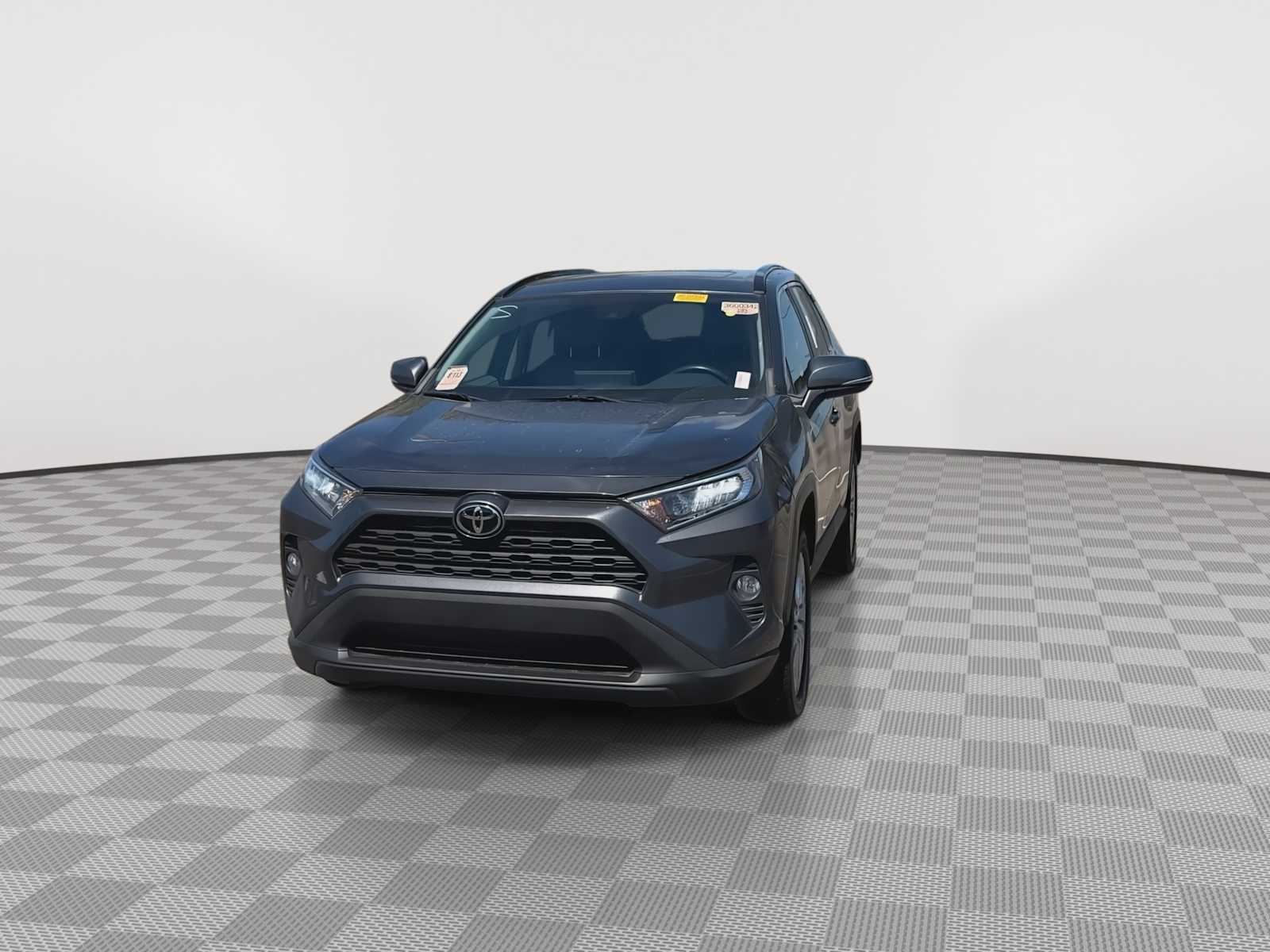 Thumbnail: 2021 Toyota RAV4 - 3