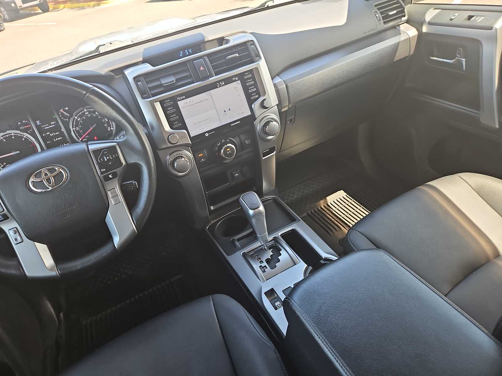 Thumbnail: 2022 Toyota 4Runner - 22