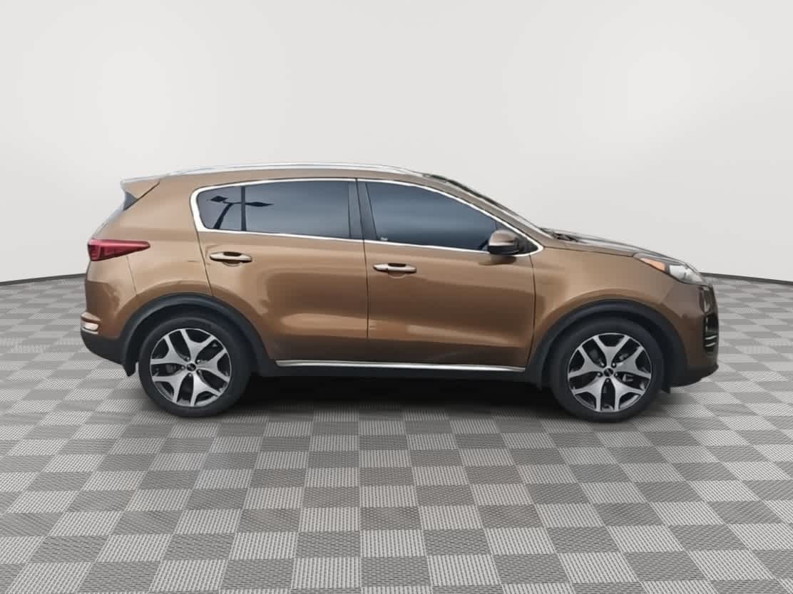 Thumbnail: 2017 Kia Sportage - 9