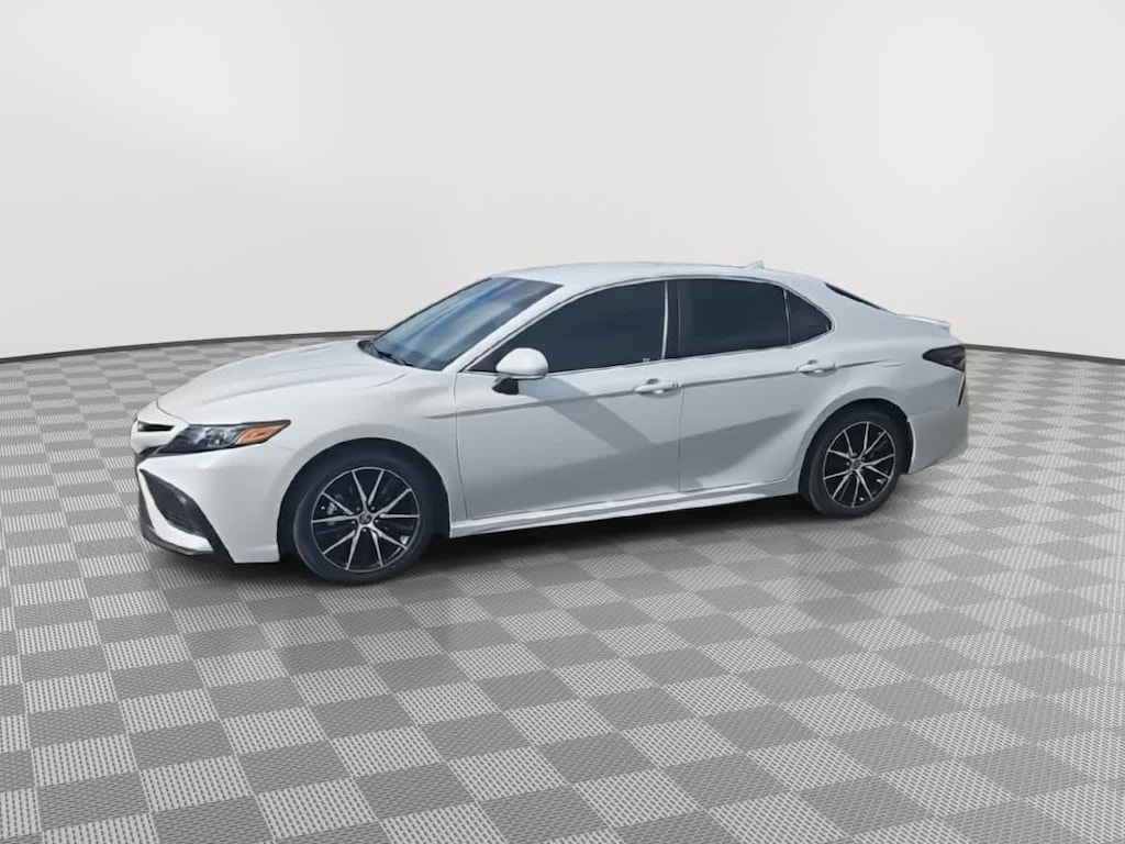 Used 2023 Toyota Camry SE Sedan