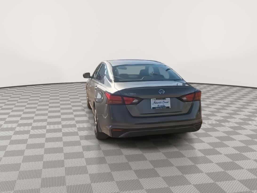 Thumbnail: 2022 Nissan Altima - 7