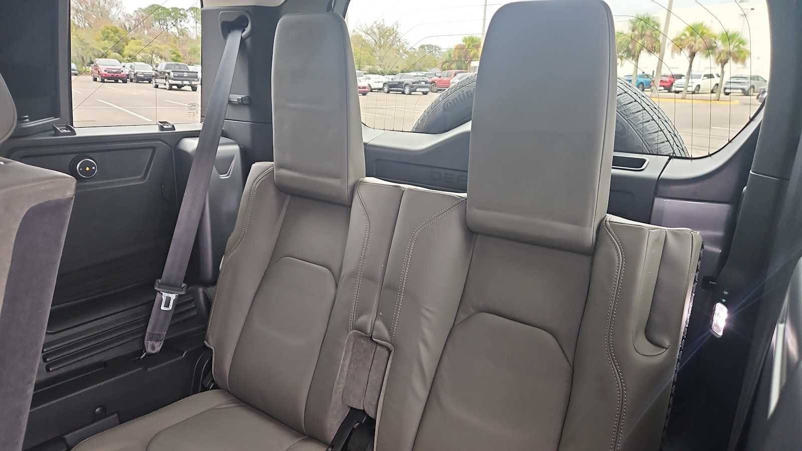 Thumbnail: 2020 Land Rover Defender - 27