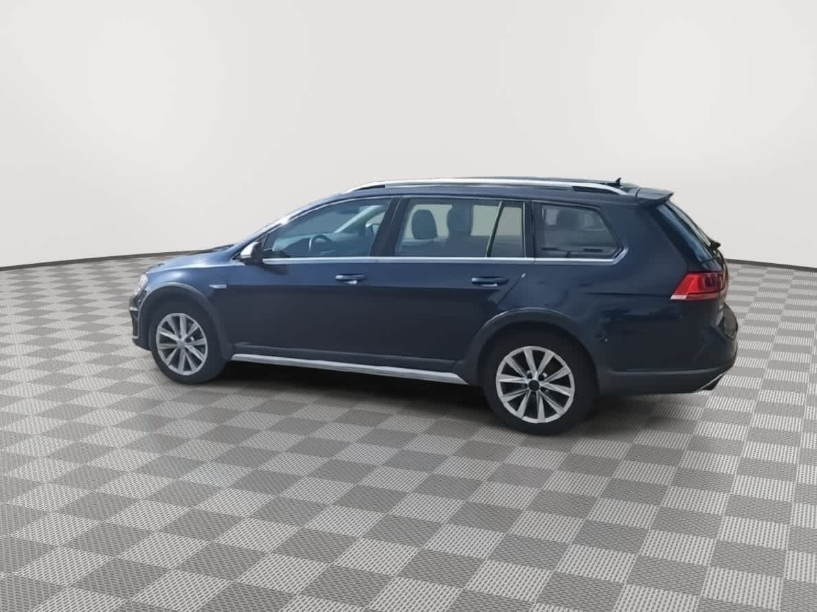 Thumbnail: 2017 Volkswagen Golf - 6
