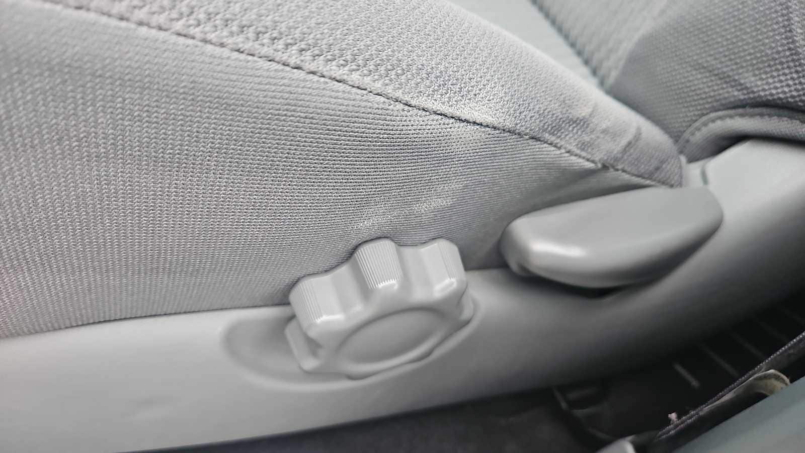 Thumbnail: 2012 Toyota Tacoma - 14