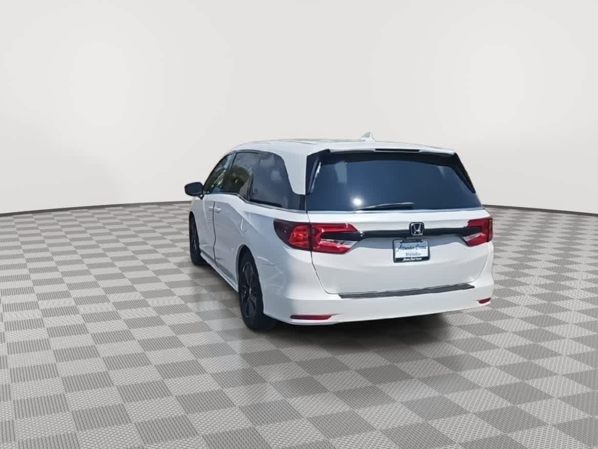 Thumbnail: 2023 Honda Odyssey - 7