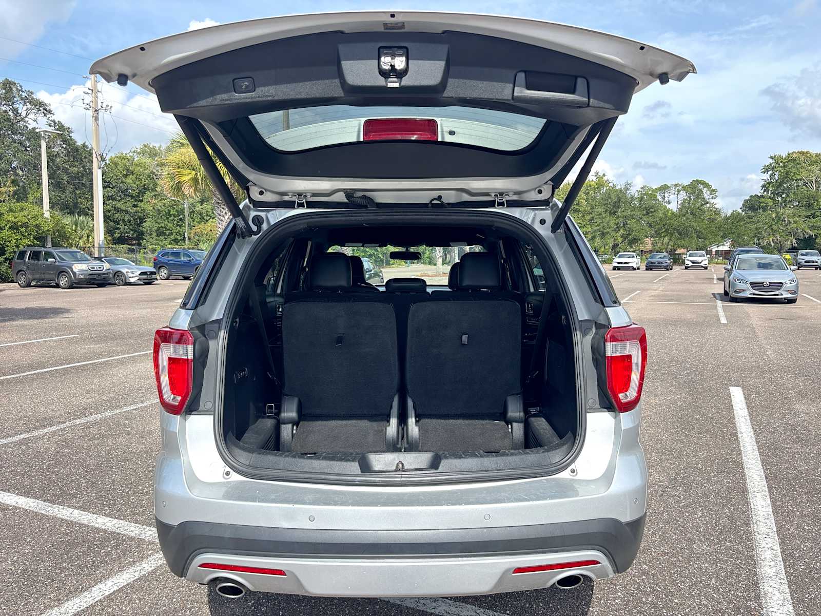 Thumbnail: 2017 Ford Explorer - 19