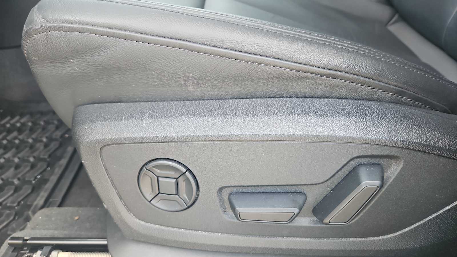 Thumbnail: 2022 Audi Q3 - 14