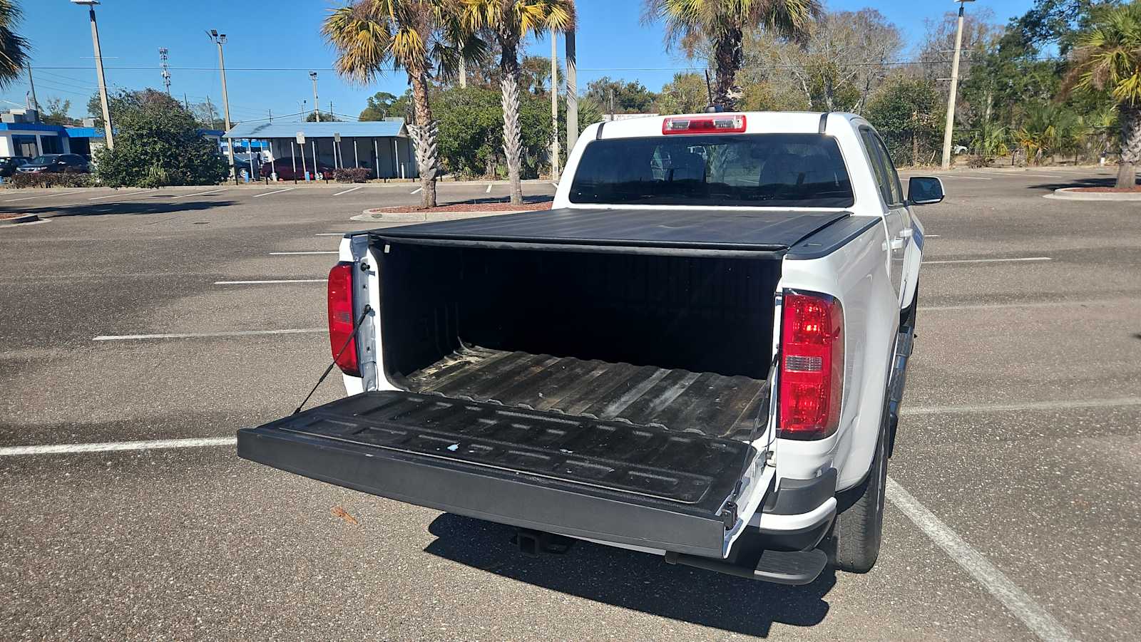 Thumbnail: 2022 Chevrolet Colorado - 20