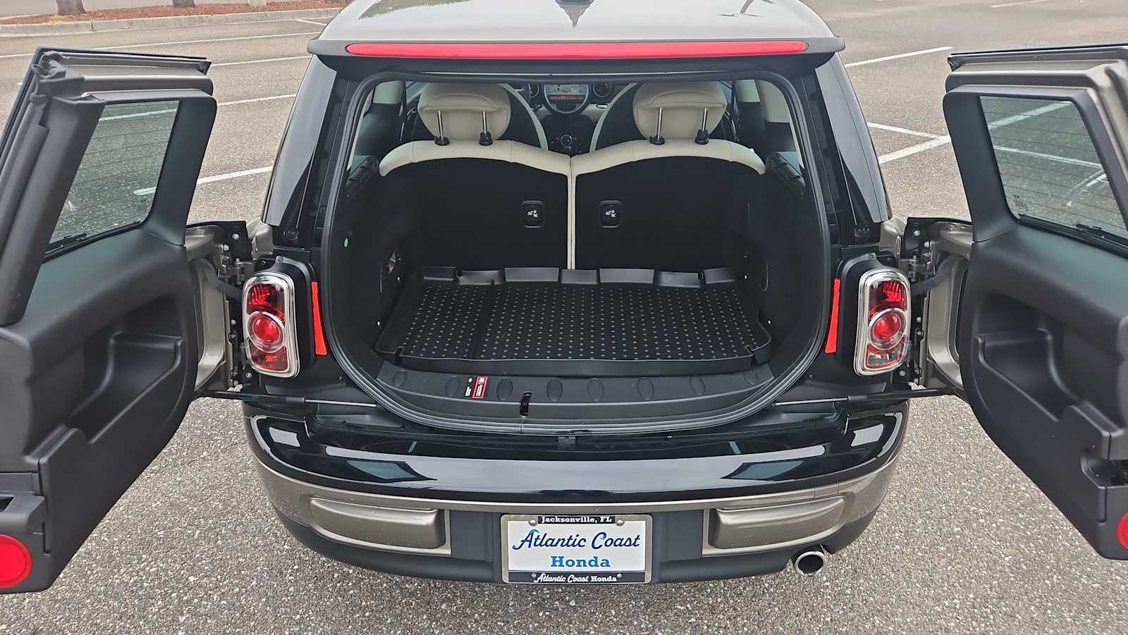 Thumbnail: 2012 MINI Cooper Clubman - 20