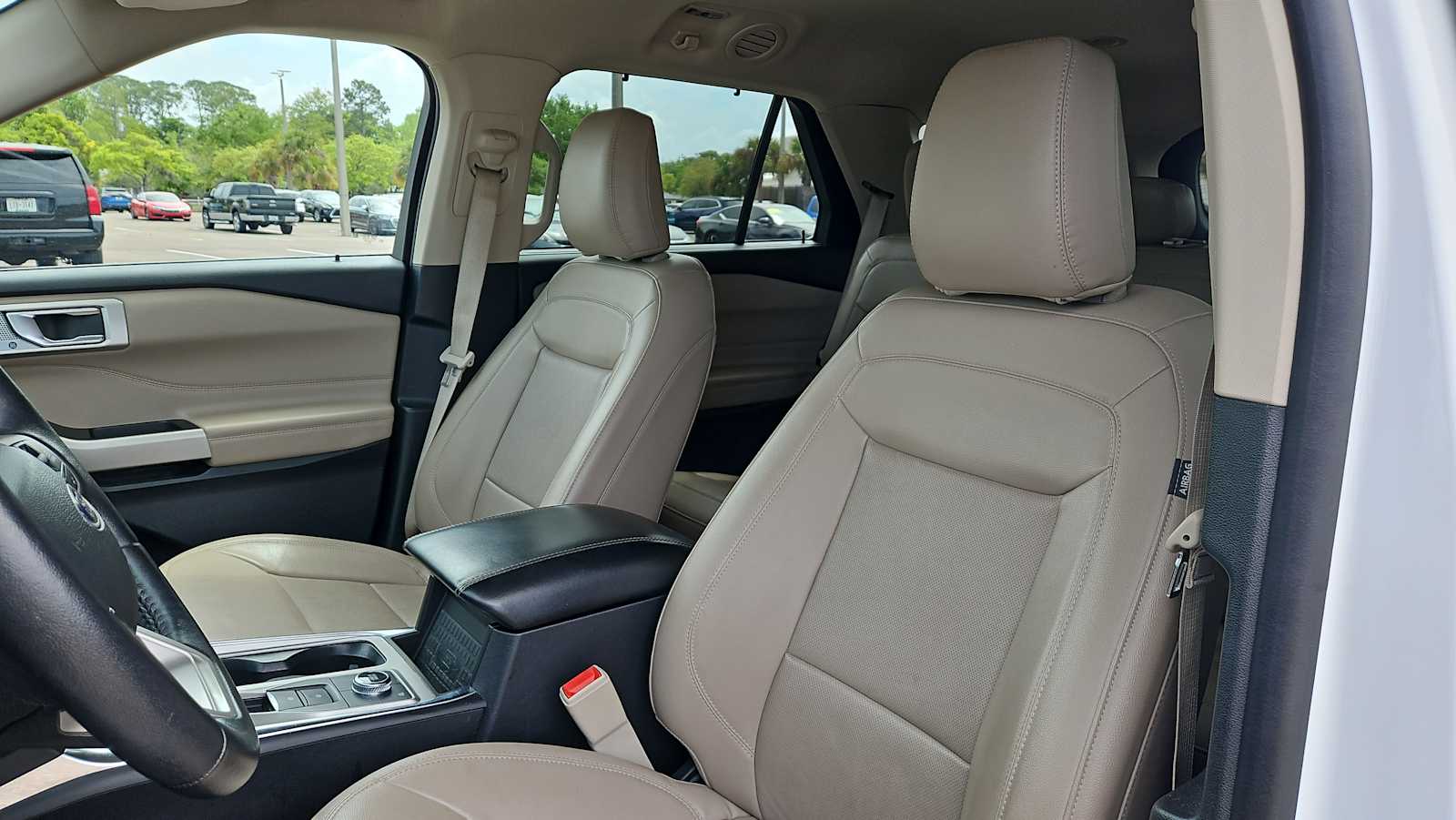 2023 Ford Explorer Limited - Photo 13