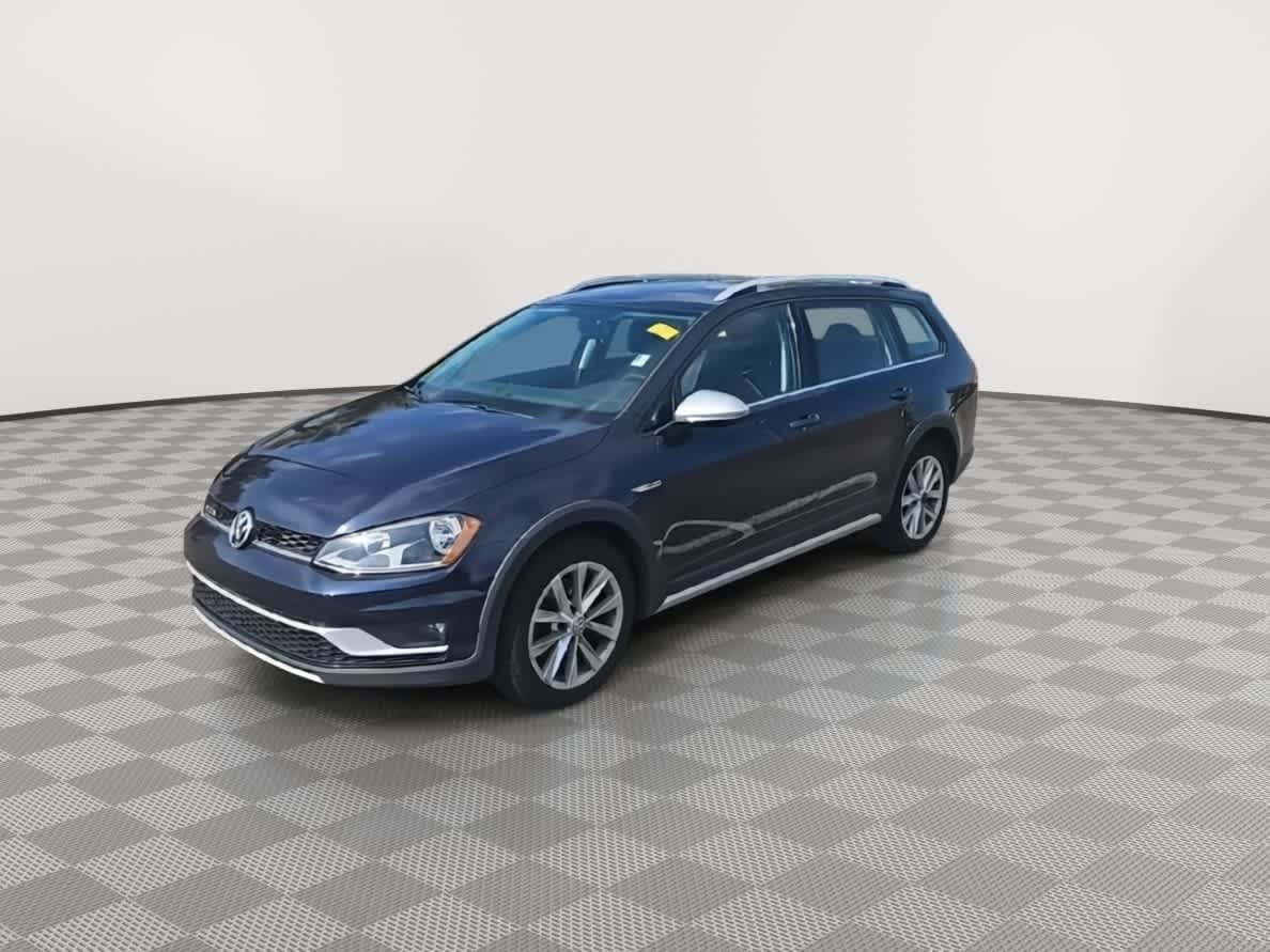 Thumbnail: 2017 Volkswagen Golf - 4