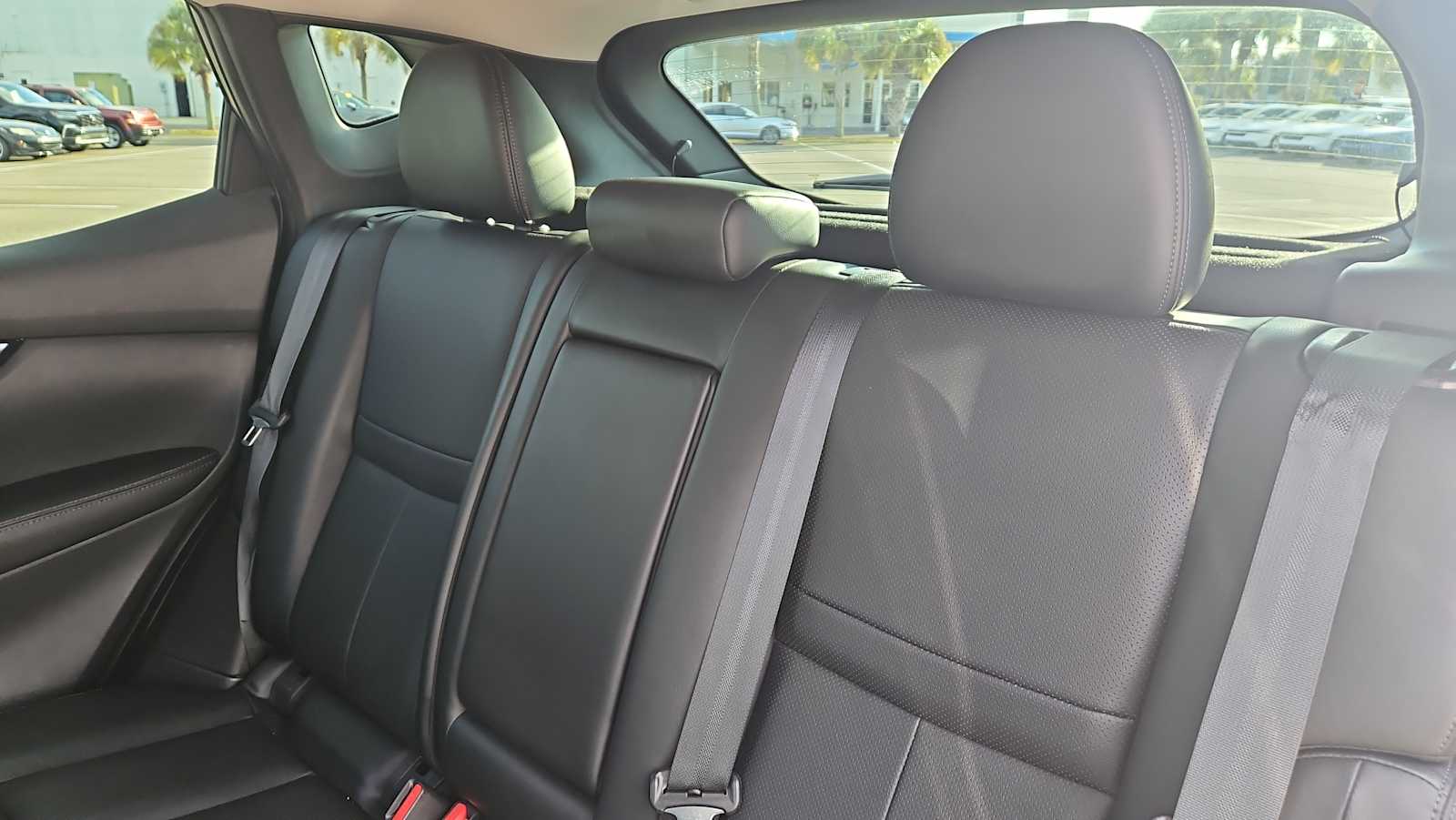 Thumbnail: 2022 Nissan Rogue Sport - 24