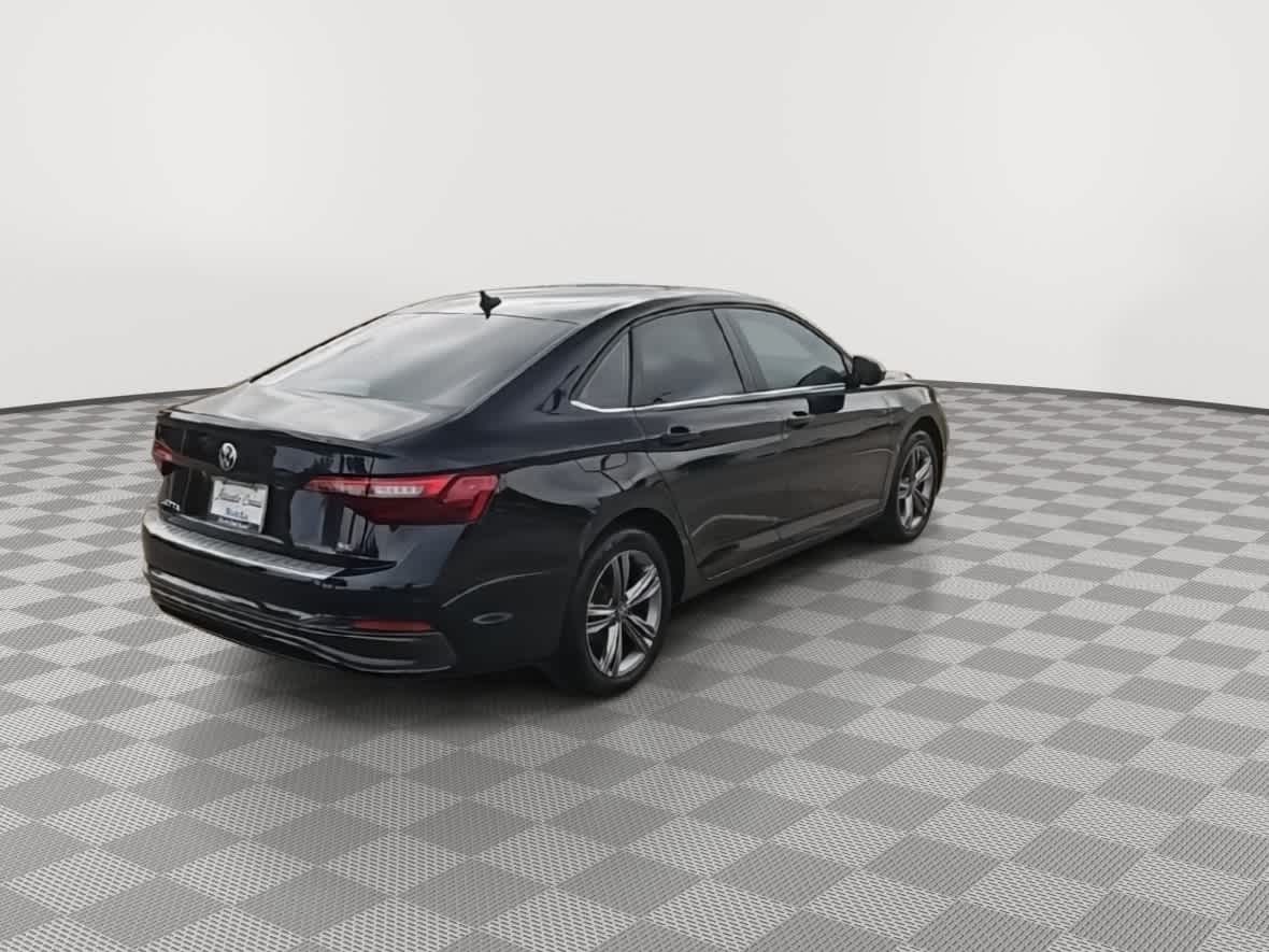 Thumbnail: 2023 Volkswagen Jetta - 8