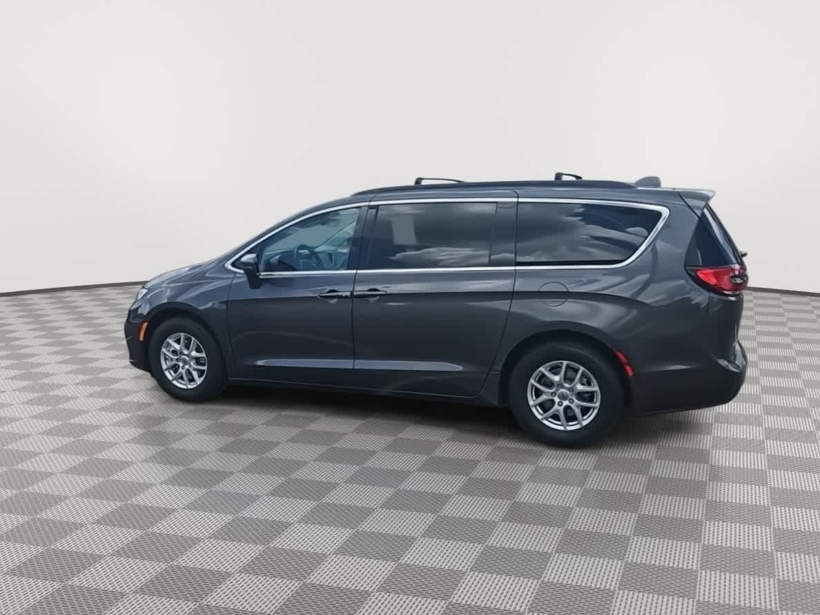 2022 Chrysler Pacifica Touring L 6