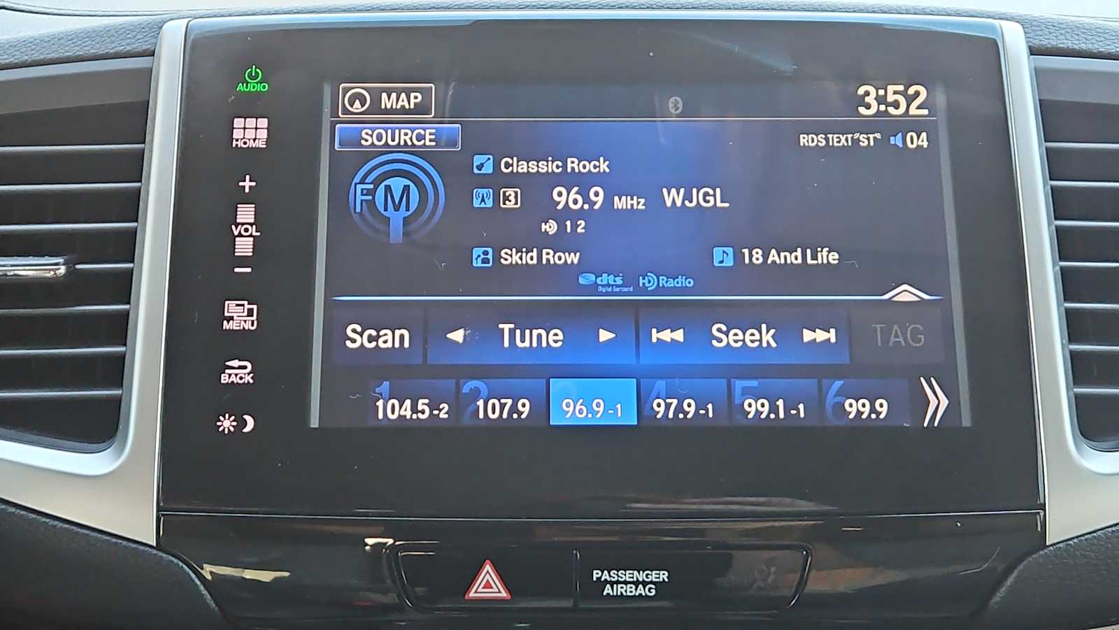 Thumbnail: 2016 Honda Pilot - 12