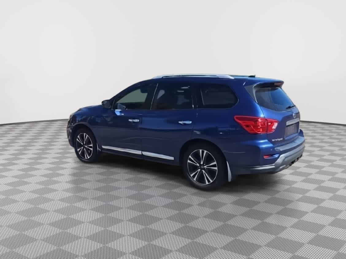 Thumbnail: 2017 Nissan Pathfinder - 6