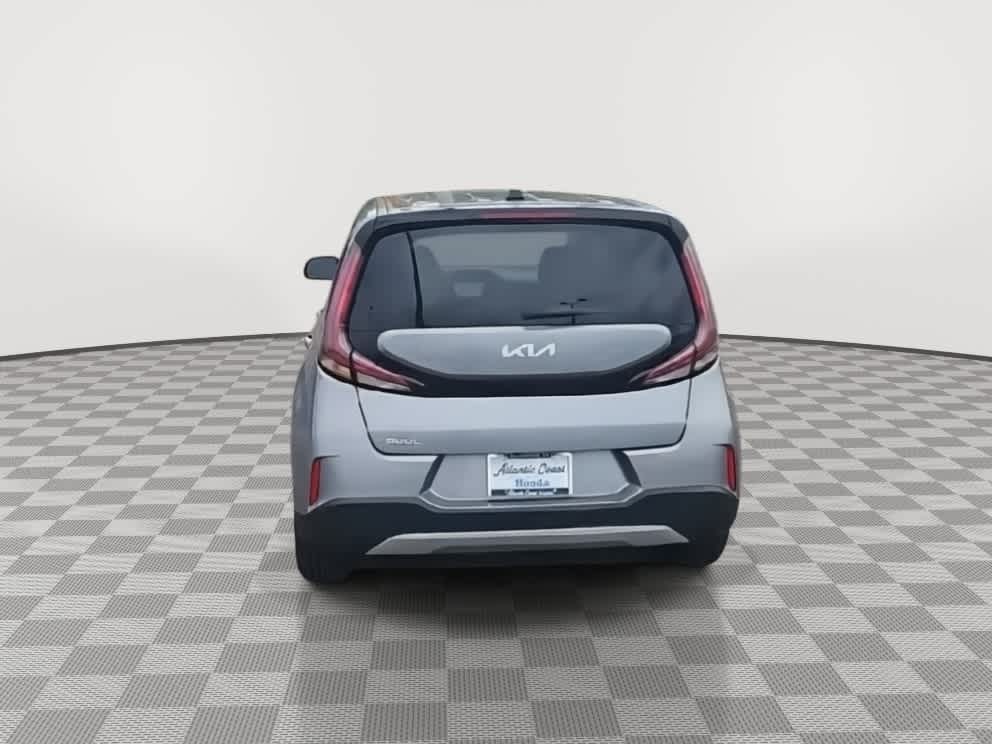 Thumbnail: 2023 Kia Soul - 8