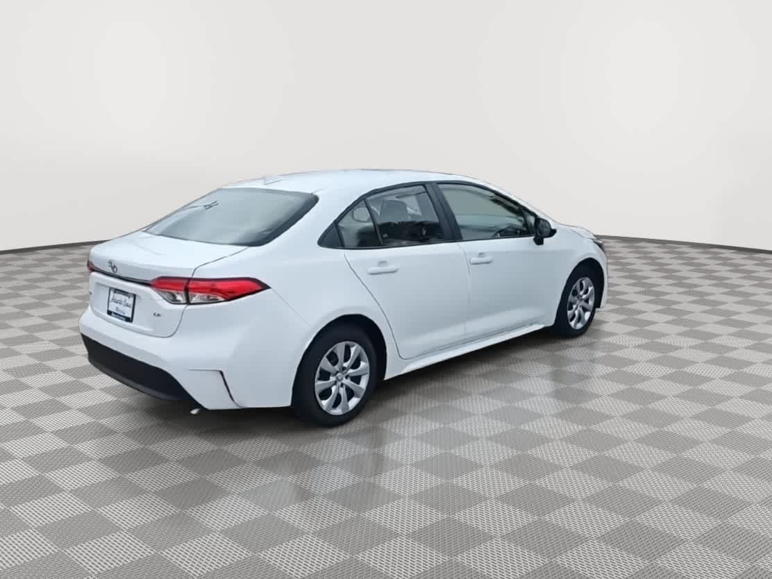 Thumbnail: 2023 Toyota Corolla - 8