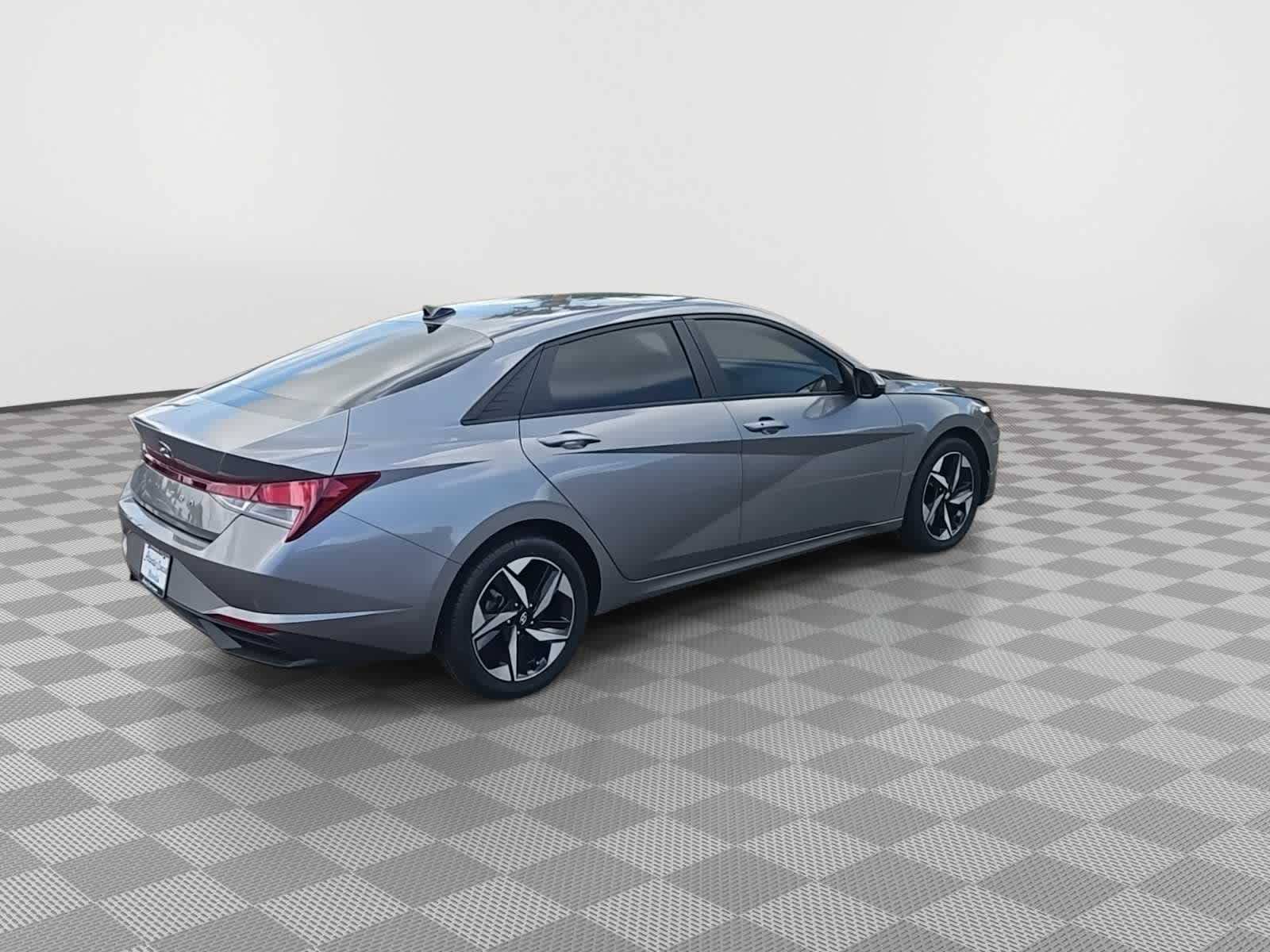 Thumbnail: 2023 Hyundai Elantra - 8