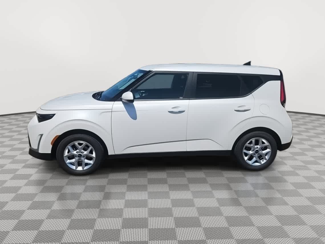 2023 Kia Soul LX 5